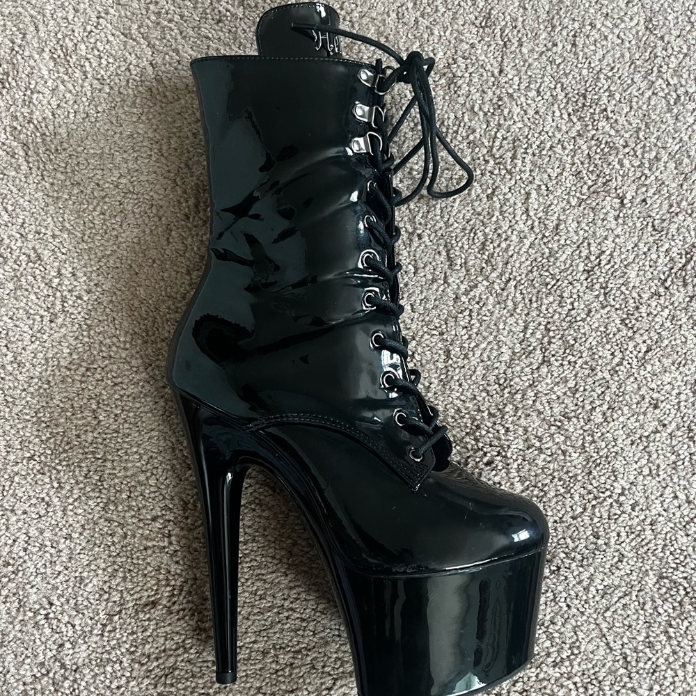 Hella Heels- black lip kit 7 inch stripper/pole dance heels